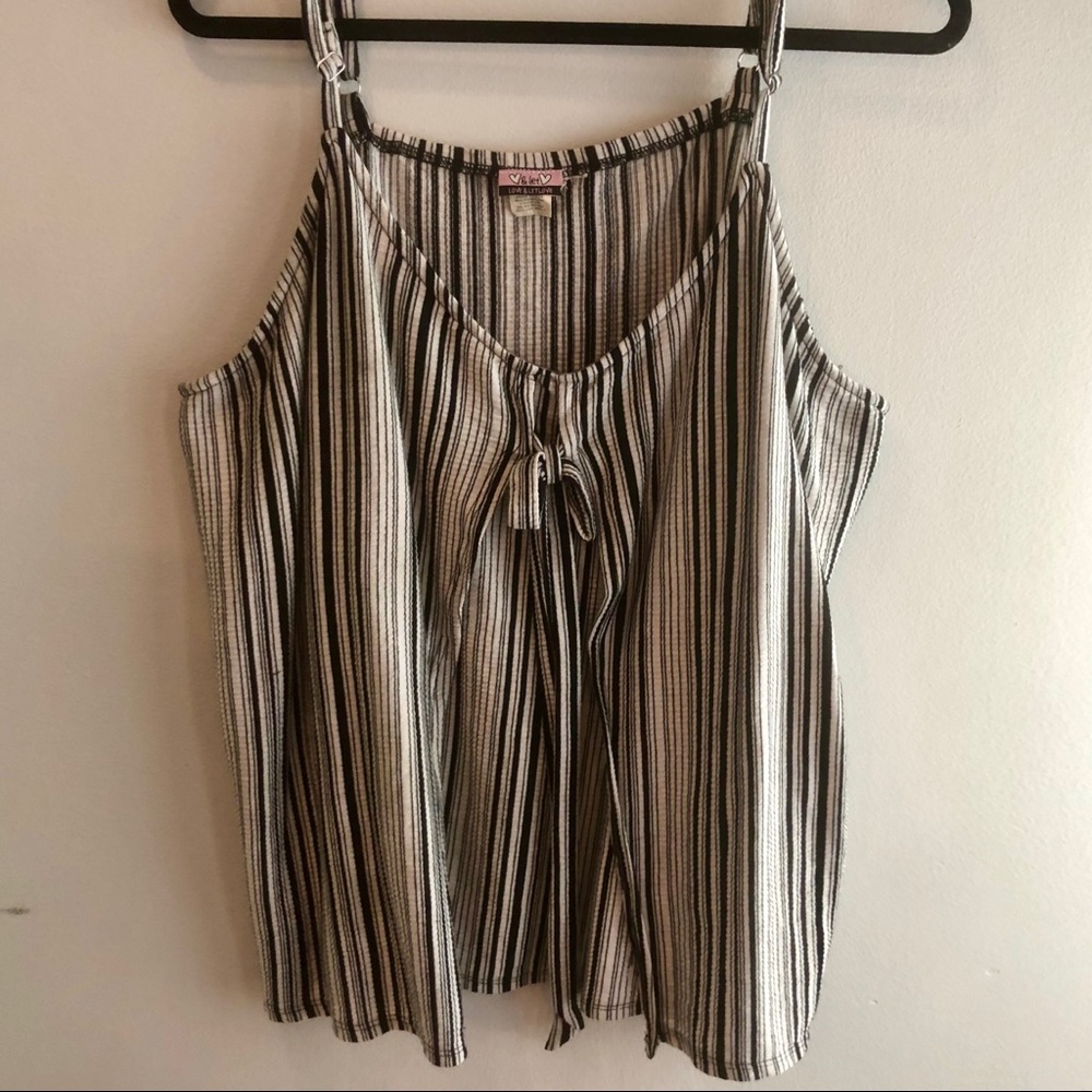 ✨5 for $25✨ Black/White Striped Tank Top W Bow Sz 3x